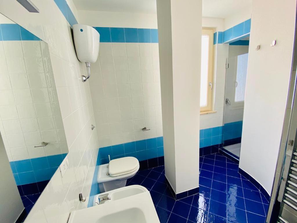 Sea View Apartment 5 Mt From The Beach Salerno Exterior foto
